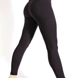 Brand new black leggings